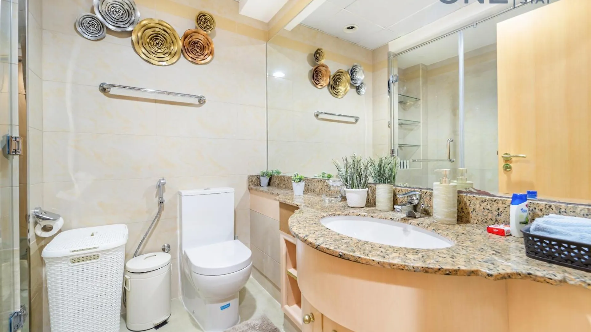 Amazing 3Br Apartment With Maid Room In Marina With Pool & Gym Dubai